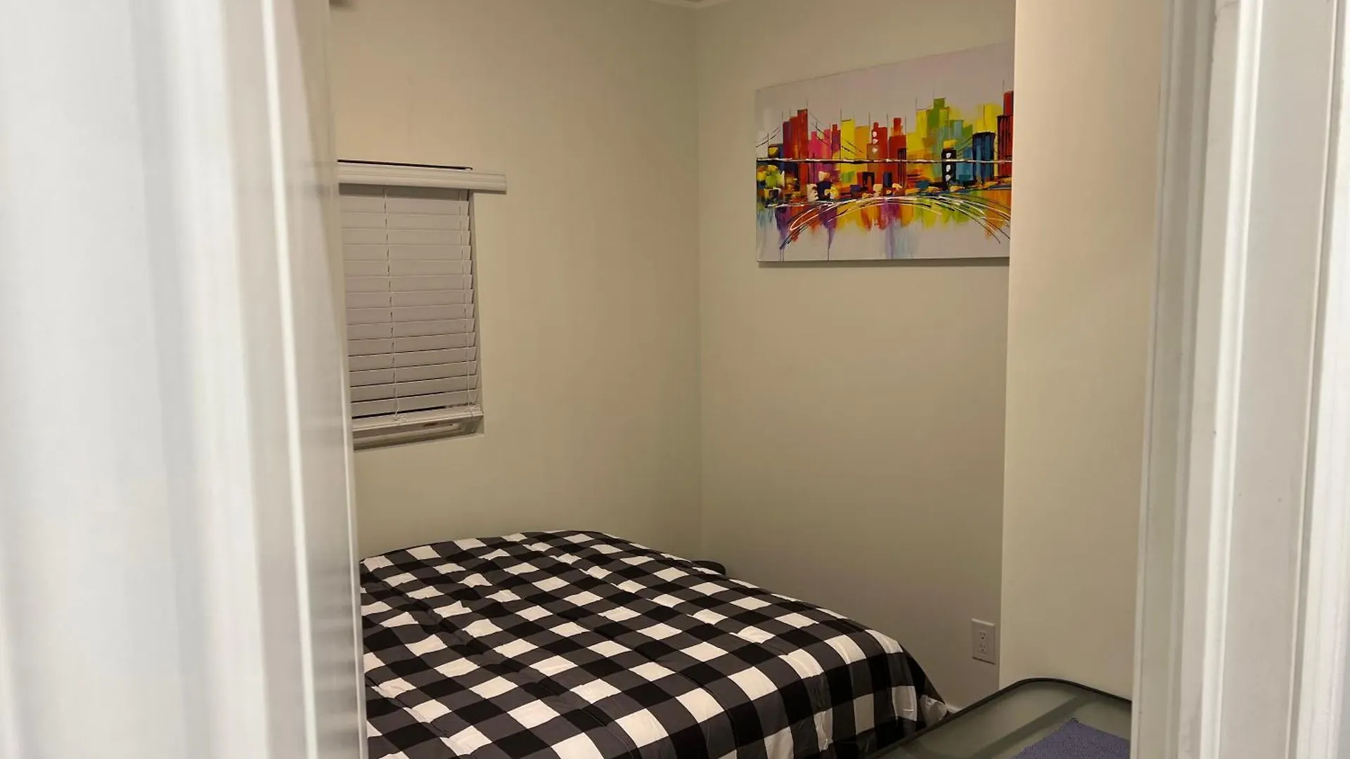 Homestay Stylish City Escape Toronto Canada